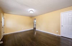 28 Park Dr, Saint Charles, MO 63303
