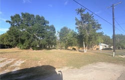 506 N East St, Edna, TX 77957