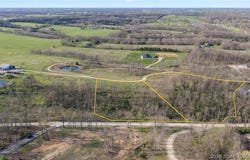 Walnut Creek Circle, Eldon, MO 65026