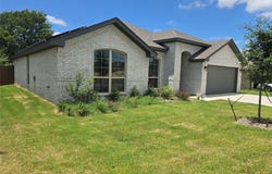 905 Mcanear Street, Cleburne, TX 76033