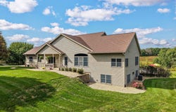 852 Canal Road, Marshall, WI 53559