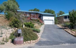 133 Summit Rd, Bishop, CA 93514