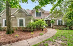 2563 WOODSIDE, PETOSKEY, MI 49770