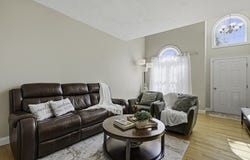 13 Knowlton Cir, Upton, MA 01568