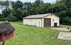 6165 Highway 69, PARIS, TN 38242