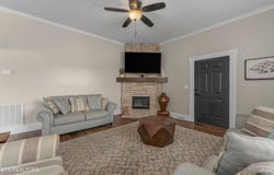 508 E Central Ave, LaFollette, TN 37766