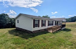 6272 Indian Valley Road, Willis, VA 24380