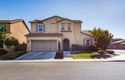 1115 Sanders Avenue, Clovis, CA 93619