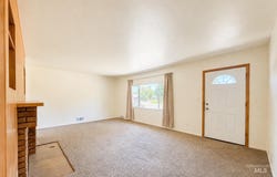 312 Crescent Dr, Caldwell, ID 83605