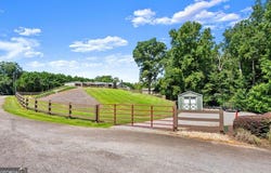 3173 Alenes Drive, Gainesville, GA 30506