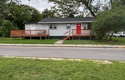 2 N RAILROAD Avenue, DELMAR, DE 19940