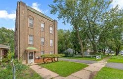 16609 Emerald Avenue, Harvey, IL 60426