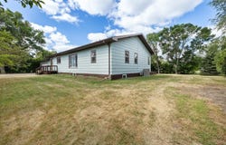 112 Pleasant Ave, Surrey, ND 58785