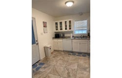 301 Lynch St, Smithville, TX 78957