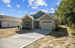 310 E Howard Street, Roseboro, NC 28382