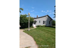 123 W Middle Street, Williamston, MI 48895