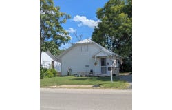 102 E Oak Avenue, Comanche, TX 76442