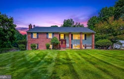 320 BARNESTON Road, GLENMOORE, PA 19343