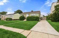 78 Robert Street, Freeport, NY 11520