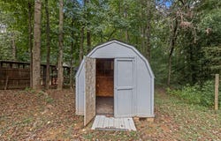 91 Oak Hill Drive NE, White, GA 30184