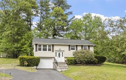 27 Dexter Ave, Dracut, MA 01826
