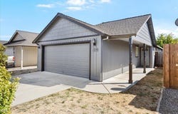 129 Cottonwood Drive, Eagle Point, OR 97524