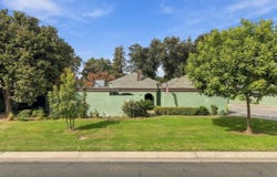 2950 W Border Links Drive, Visalia, CA 93291