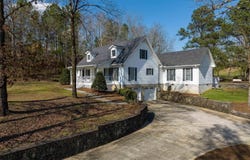 401 LAKESHORE LANE, ONEONTA, AL 35121
