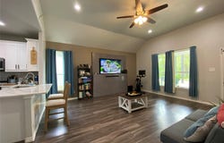 1410 E Royall Boulevard, Malakoff, TX 75148