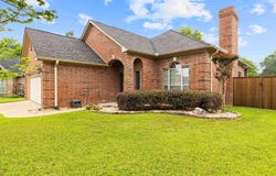 906 Windemere Cir, Longview, TX 75601