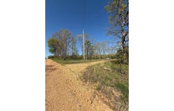 149 N Roanoke Rd, Salem, MO 65560