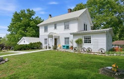 305 S 6th Avenue, Ozark, MO 65721