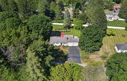 15 Lovejoy Rd, Andover, MA 01810