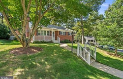 19 EASTMOOR Drive, SILVER SPRING, MD 20901
