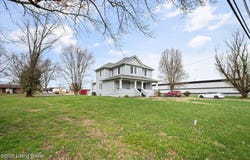 702 11th St, Carrollton, KY 41008