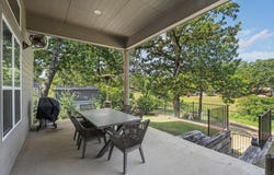 317 Kauai Ct, Tool, TX 75143