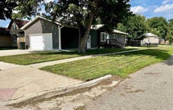 201 N Jackson St, Elk Point, SD 57025