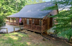 165 Kangaroo Ridge, Byrdstown, TN 38549
