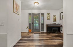 215 Wickenham Drive, Spring Arbor, MI 49283