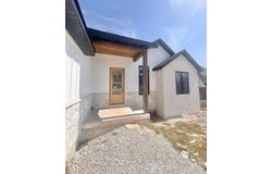 5904 S Clay Avenue, Springfield, MO 65810
