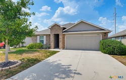 1416 Parkwood, Seguin, TX 78155