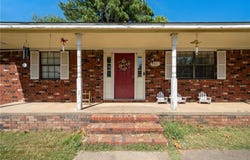 103 Chantilly ST, Poteau, OK 74953