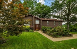1 Compton Court, Milton, WV 25541