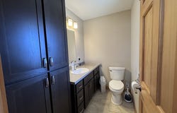 950 ARTHUR Ave, CottageGrove, OR 97424