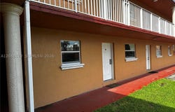 1245 W 24th St, Hialeah, FL 33010