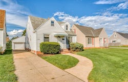 6006 Snow Road, Parma, OH 44129