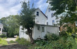 932 High Street, Bath, ME 04530