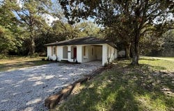 1906 E Canal St, Picayune, MS 39466