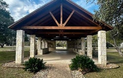 712 Coventry Rd, Spicewood, TX 78669