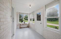 732 N Warren Avenue, Freeport, IL 61032